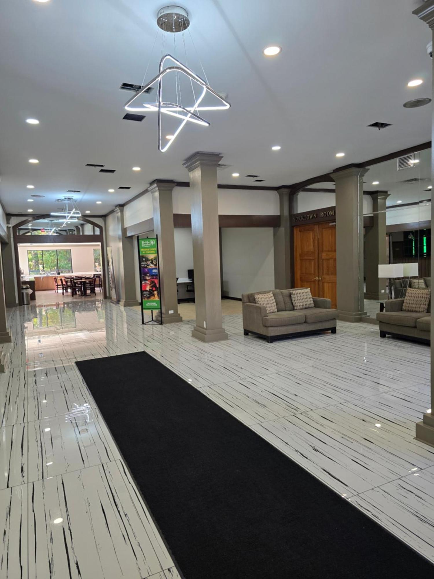 Wyndham Garden Williamsburg Busch Gardens Area Hotel Bagian luar foto