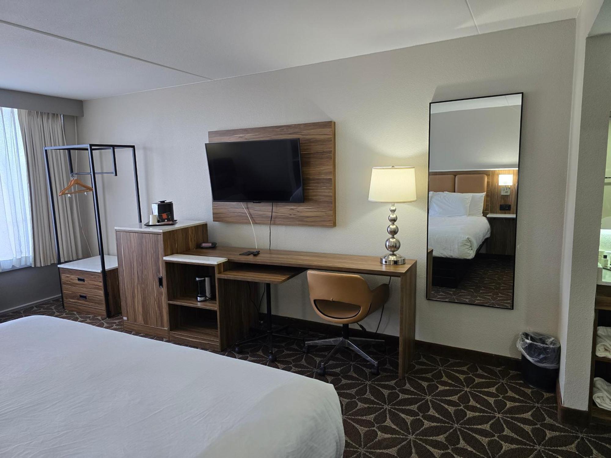 Wyndham Garden Williamsburg Busch Gardens Area Hotel Bagian luar foto
