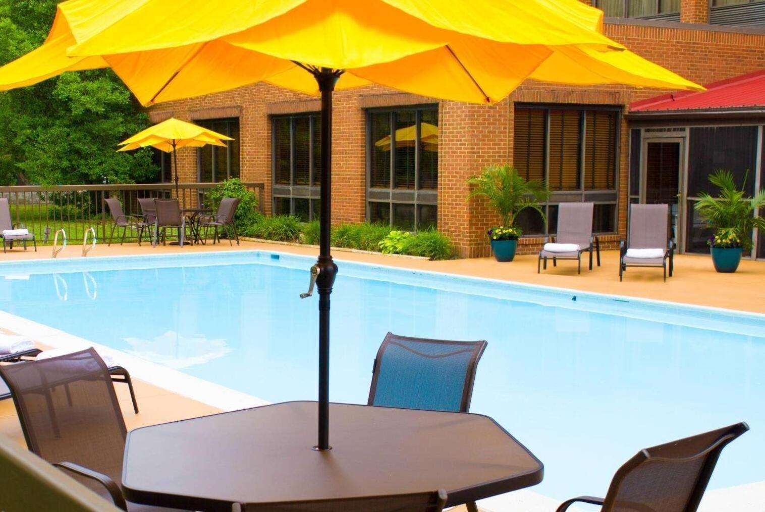 Wyndham Garden Williamsburg Busch Gardens Area Hotel Bagian luar foto