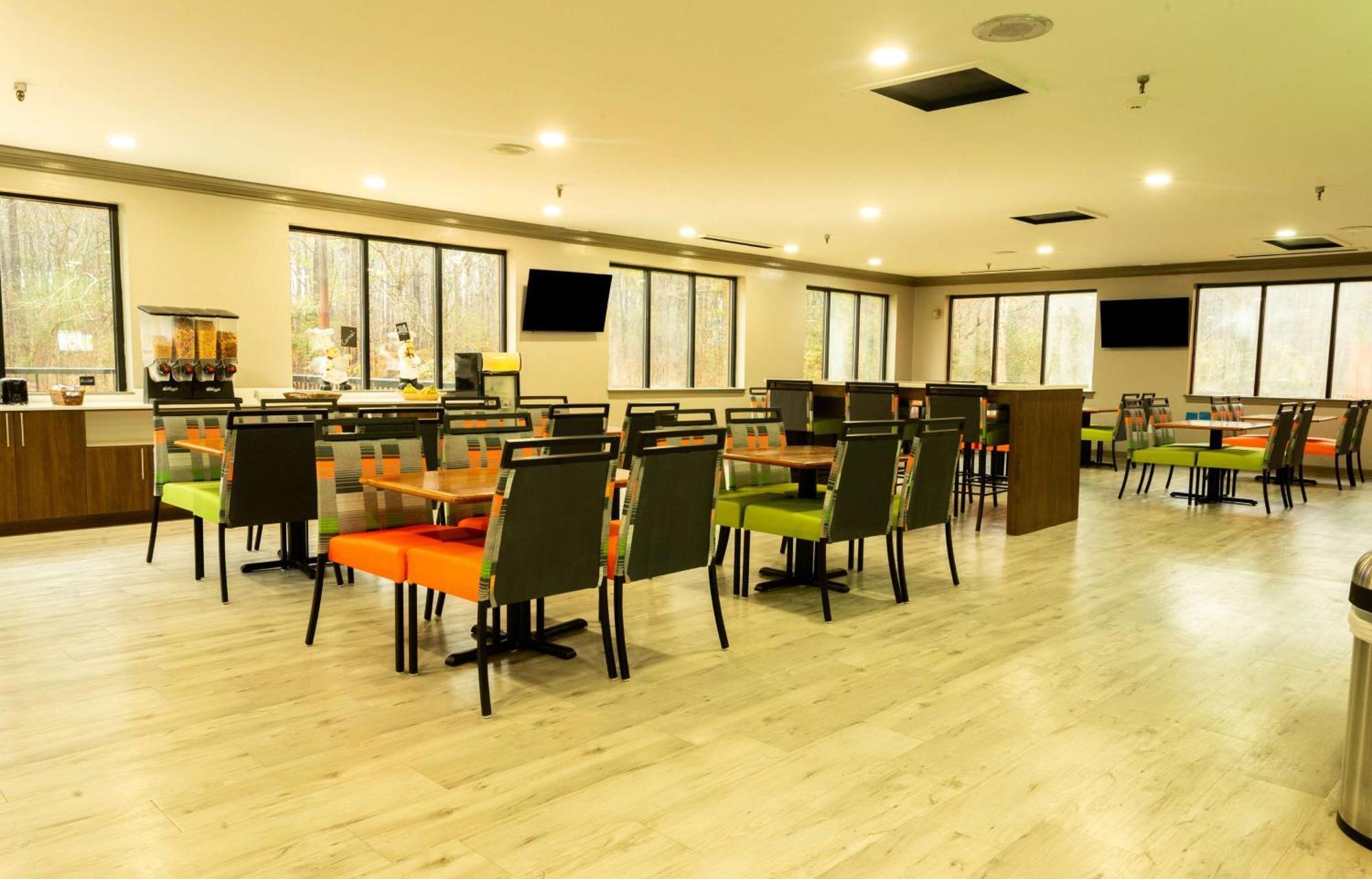 Wyndham Garden Williamsburg Busch Gardens Area Hotel Bagian luar foto