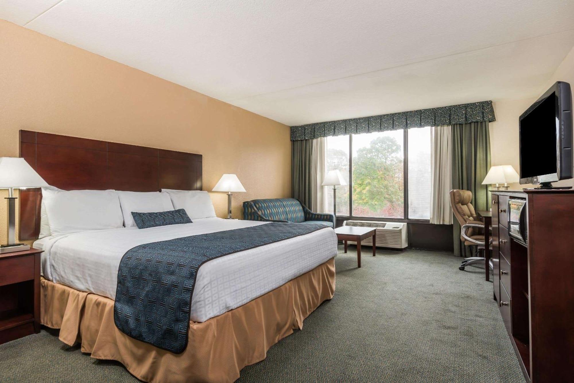 Wyndham Garden Williamsburg Busch Gardens Area Hotel Bagian luar foto